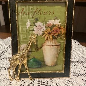Elegant Black and Gold Picture Frame with Giraffe Accent